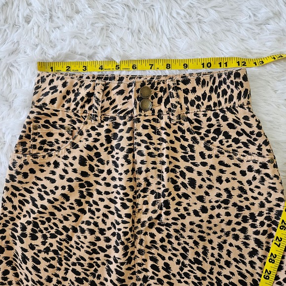 Billabong Women's Cheetah Print Denim‎ Mini Skirt. Size 25 - Picture 5 of 9